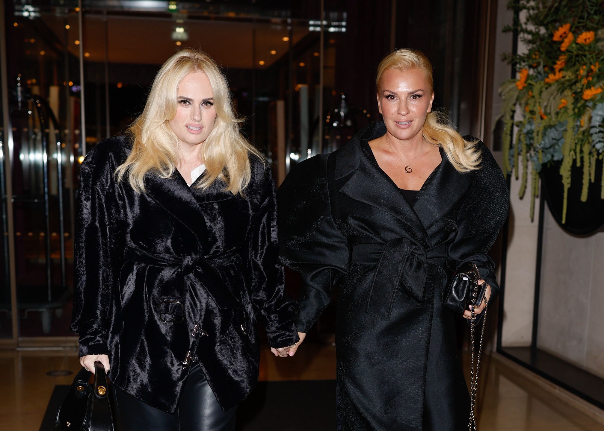  Rebel Wilson i Ramona Agruma