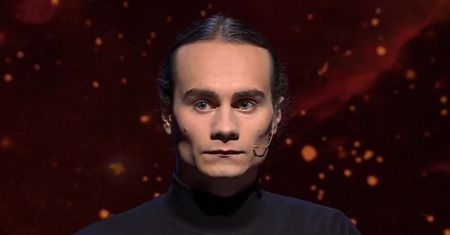 "Jeden z dziesięciu". Sąsiedzi MARTWIĄ SIĘ o pana Artura: "Zaszył się w domu!"
