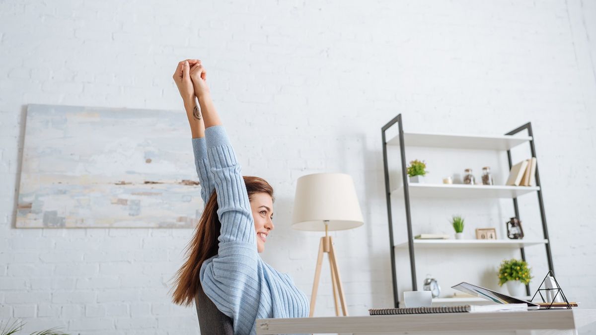 Ergonomia pracy dba o zapewnienie właściwych warunków dla pracownika przy stanowisku pracy.