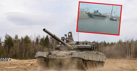 Rosyjski czołg wjechał w auto. Niebywałe nagranie