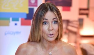 Stanęła tylko w koszulce. Odsłoniła za dużo? "Mogłaś sobie darować"