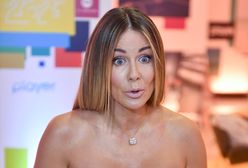 Stanęła tylko w koszulce. Odsłoniła za dużo? "Mogłaś sobie darować"