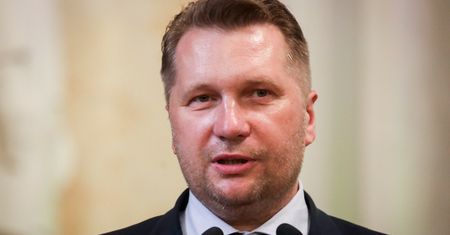 Niewiele mówi o żonie. Sieć obiegły zdjęcia Katarzyny Czarnek