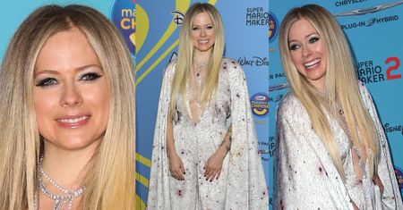 Dostojna Avril Lavigne pozuje w kreacji z dekoltem do pępka