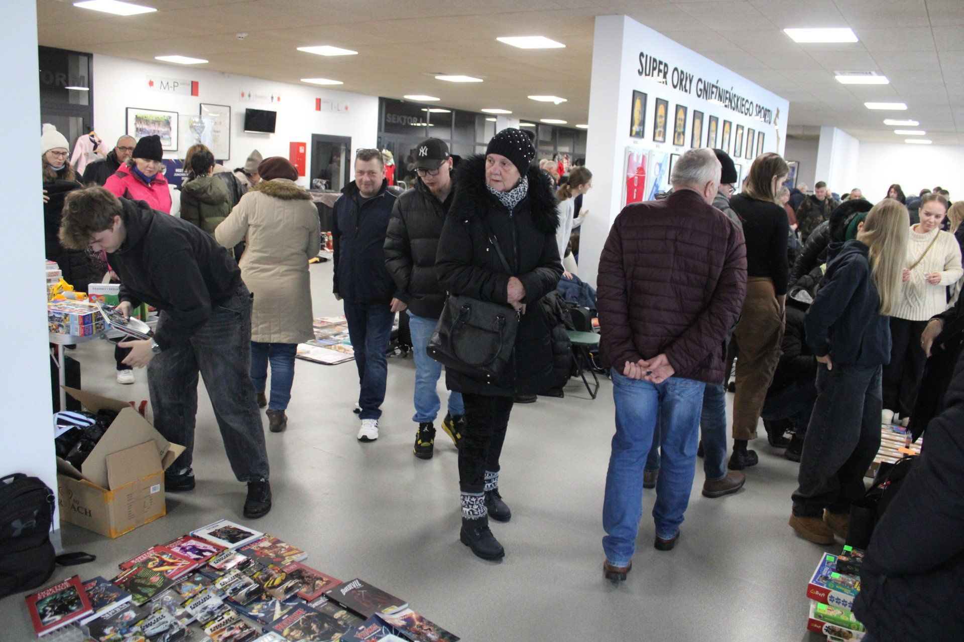 Miejska garażówka w Gnieźnie. Tym razem w hali im. Mieczysława Łopatki