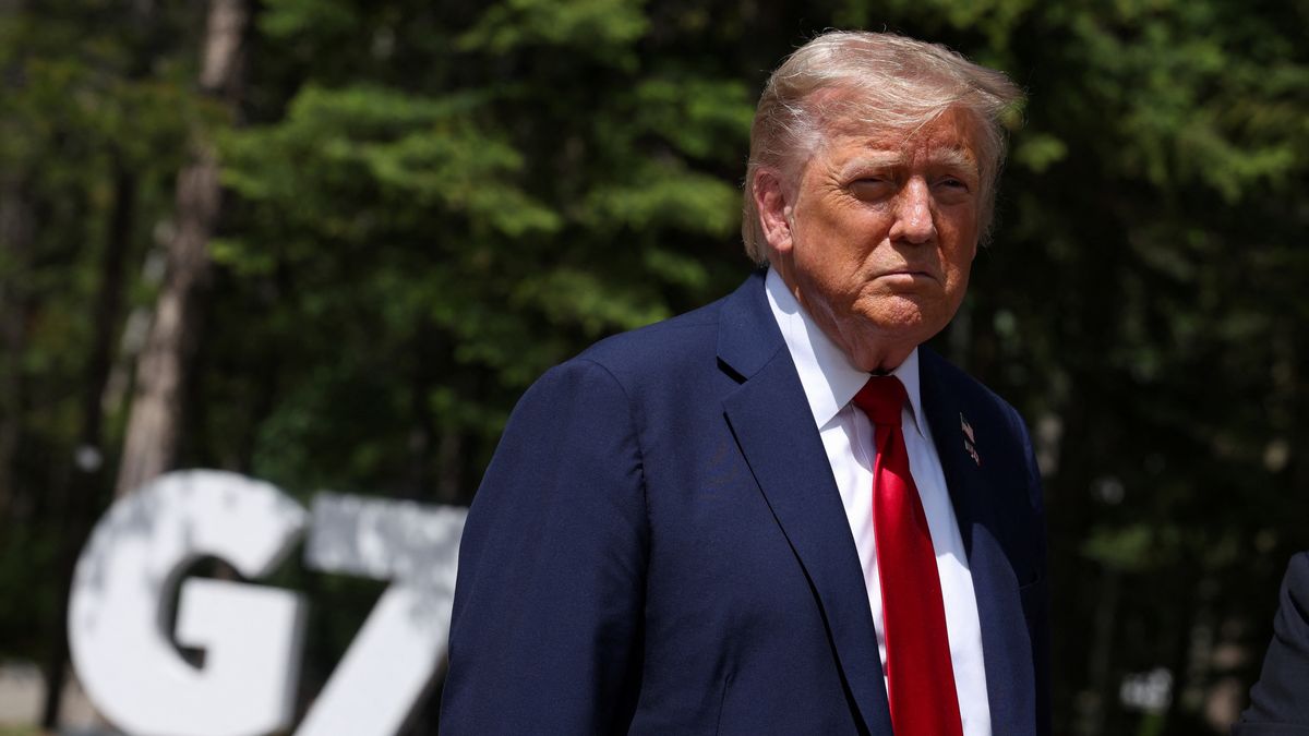 KANANASKIS, CANADA - JUNE 16:  U.S. President Donald Trump speaks to the media with British Prime Minister Keir Starmer, at the G7 Leaders' Summit on June 16, 2025 in Kananaskis, Canada. Keir Starmer is attending his first G7 leaders' summit, where issues on the table for discussion are the escalating conflict in the Middle East, as well as the failure to bring peace to Ukraine. (Photo by Suzanne Plunkett-Pool/Getty Images)