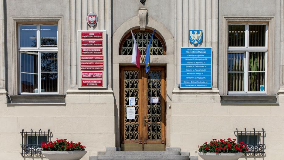 Do Urzędu Marszałkowskiego w Katowicach najlepiej zadzwonić lub wysłać maila.