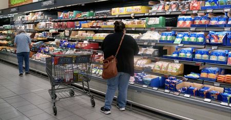Porównali ceny w sklepach. Oto najdroższa sieć handlowa