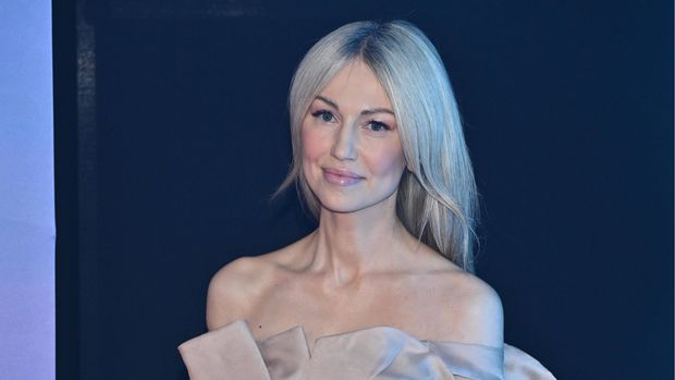 Magdalena Ogórek rozpieszczana przez wielbiciela. Stawił się w redakcji