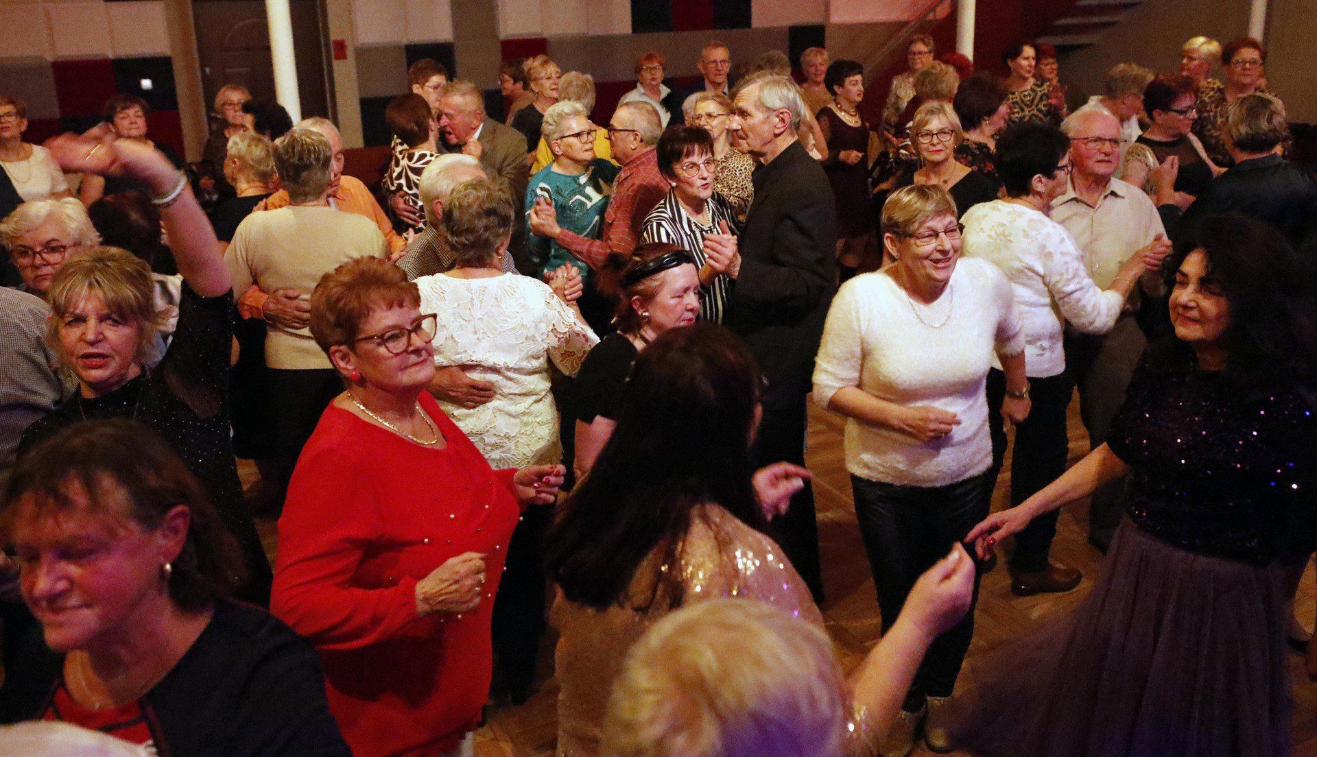 Tak wyglądały andrzejki seniorów z Grudziądza w klubie &#34;Akcent&#34;