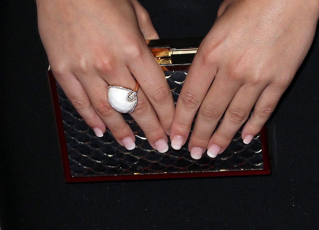 Jak zrobić ombre manicure? Technika jest prosta, za to efekt zachwycający.