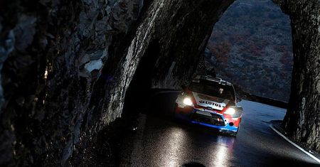 Ogier szarżuje, Kubica walczy o podium