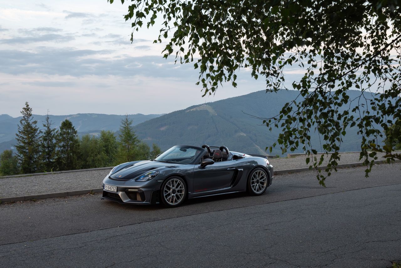 Porsche 718 Spyder RS