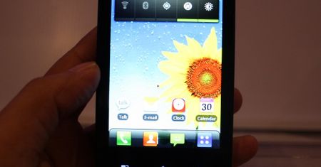 LG E510 Univa złapany na zdjęciach