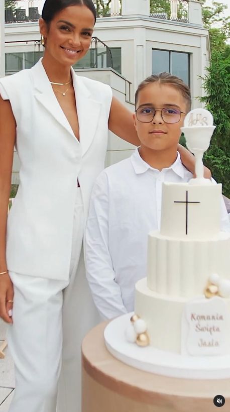 Klaudia El Dursi opublikowała wideo z komunii syna