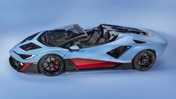 Fenomeno Roadster debiutuje jako najmocniejsze Lamborghini bez dachu