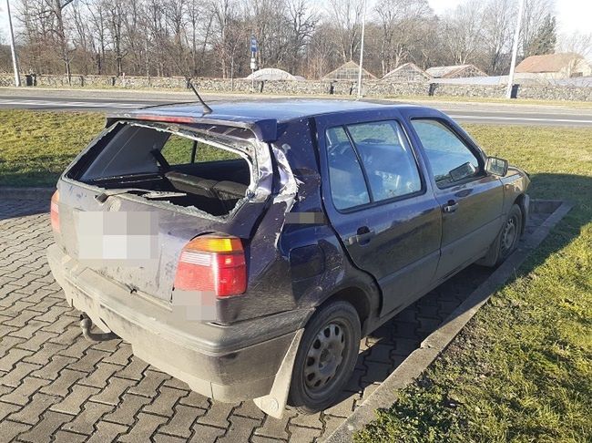 Lubań. Pijany uciekał przed policją, posiadając narkotyki i będąc pod ich wpływem. Ma zaledwie 17 lat