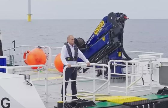 KPO - katastrofalna polityka obronna. Rząd Tuska wizerunkowo położył aferę "z jachtami" [FELIETON]