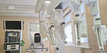 Legnica: W końcu jest. Robot chirurgiczny trafił do szpitala i trwa montaż