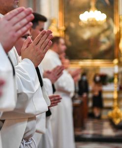 Koronawius w kościołach. Nowe wytyczne dla warszawskich parafii