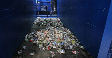 Niemcy: Tragiczne odkrycie. Zwłoki niemowlęcia w sortowni śmieci