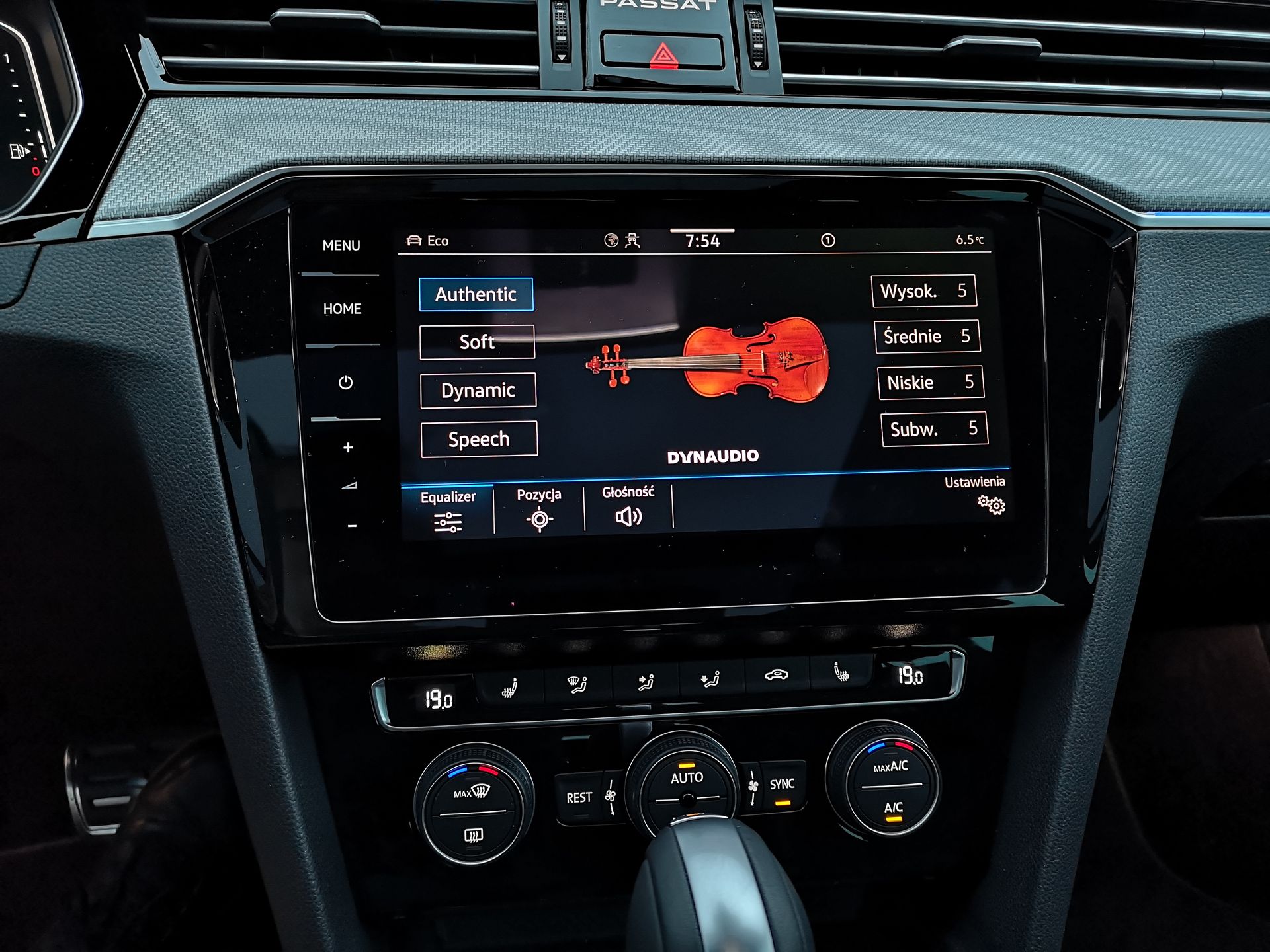 Volkswagen Passat Variant: Kamery 3D i 360 stopni oraz system audio Dynaudio 21
