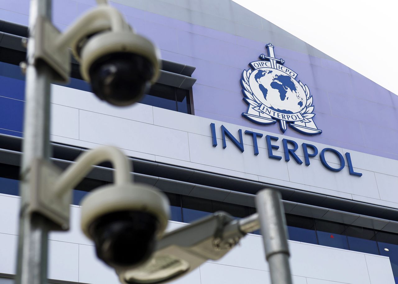 Nastolatek wysłał kolegom z Irlandii zdjęcie. Zaangażował się Interpol