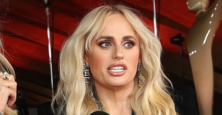 Rebel Wilson była DWUKROTNIE MOLESTOWANA SEKSUALNIE! "Myślałam: O mój Boże, CO SIĘ DZIEJE?"