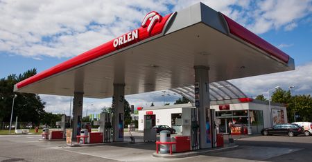Białoruś na kilka dni wstrzymuje dostawy ropy. Notowania Orlenu idą lekko w dół