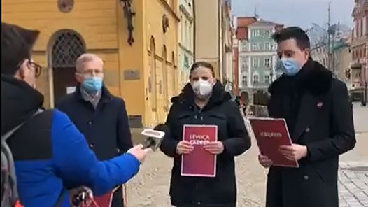 Wrocław. Miasto bez nękających reklam i kampanii - takiej przestrzeni chcą aktywiści, tworzący komitet inicjatywy uchwałodawczej "Wrocław bez reklam"