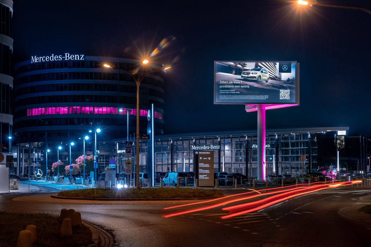  Salon Mercedes-Benz Warszawa przy ul. Gottlieba Daimlera