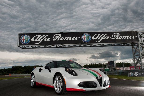 Alfa Romeo 4C jako safety car