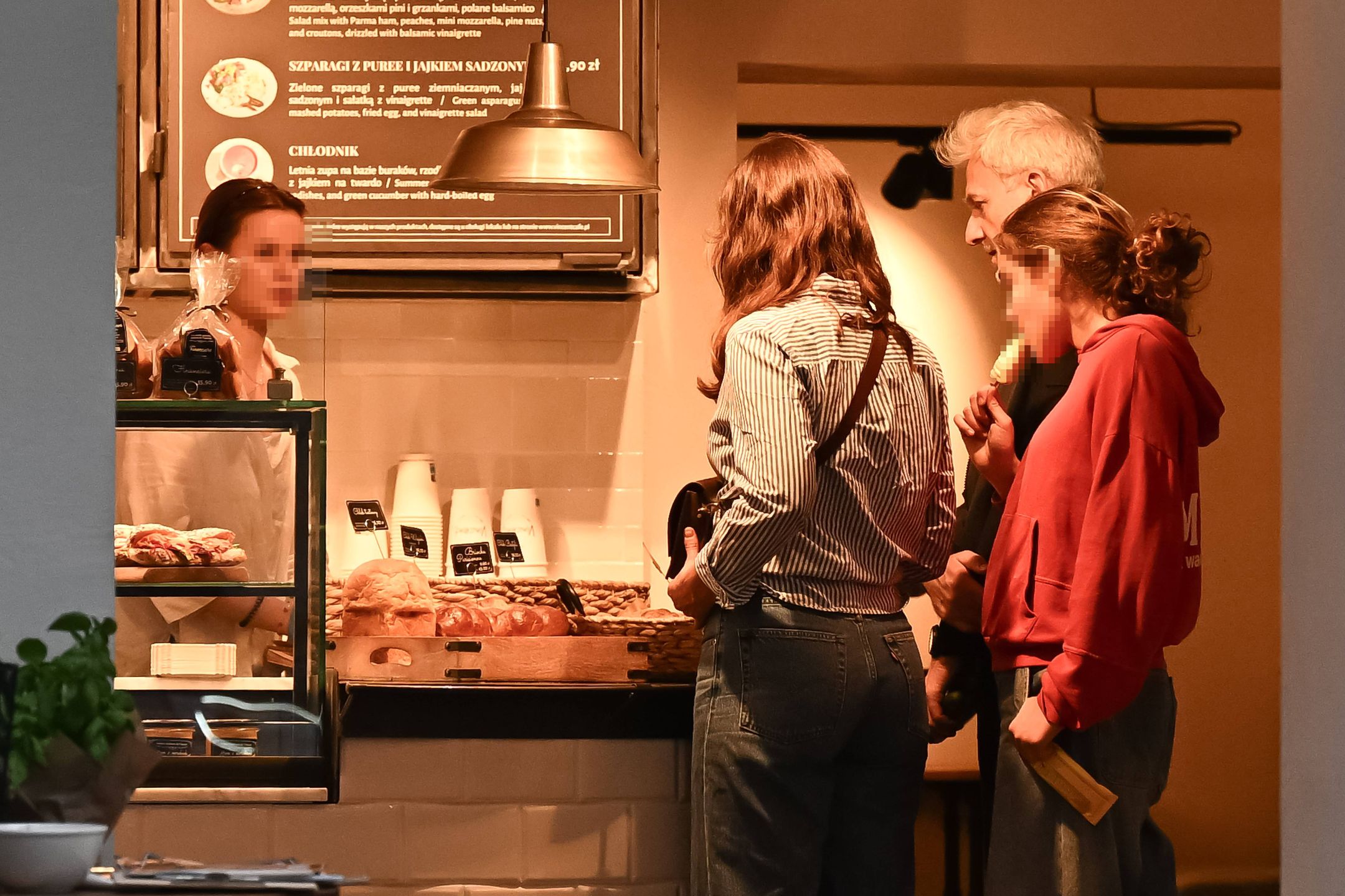 Hubert Urbański z córką i partnerką