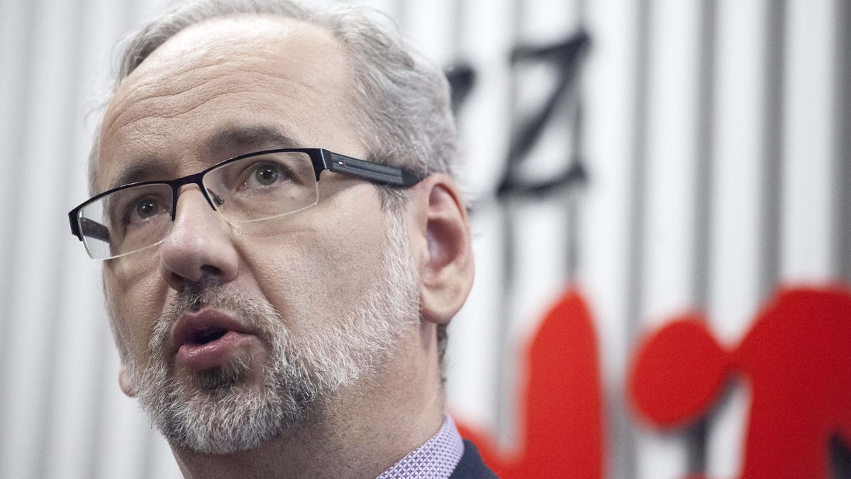 Adam Niedzielski seen during conference of the Minister of Health Adam Niedzielski and the President of the National Of the Secretariat of Healthcare KK NSZZ Solidarnosc Maria Ochman in Warsaw, Poland on June 29, 2021. (Photo by Maciej Luczniewski/NurPhoto via Getty Images)