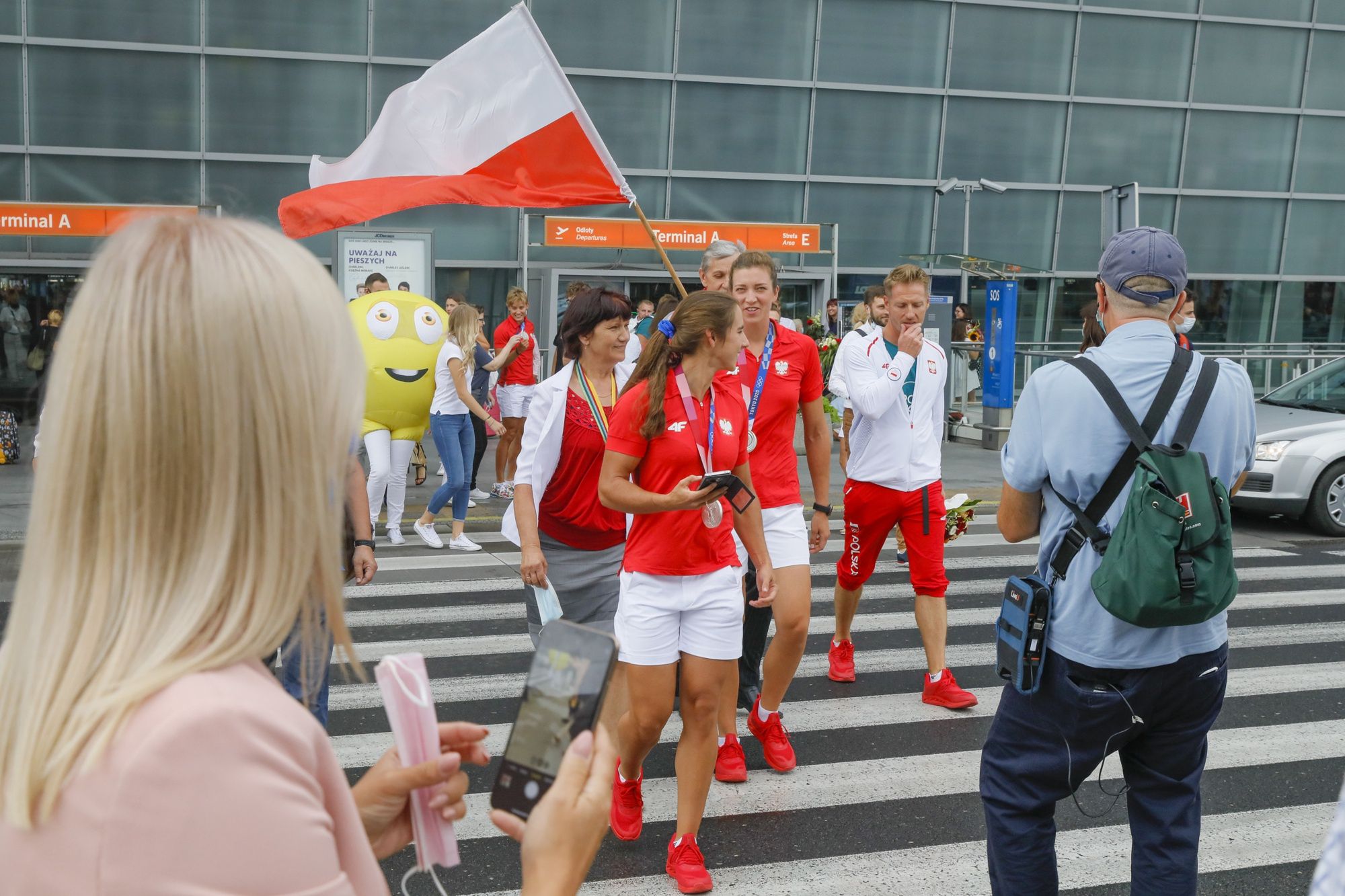 "Srebrne wioślarki" wróciły do kraju po zdobyciu medalu w Tokio 