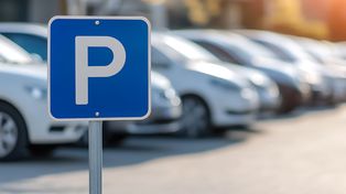 Nowy parking przy stacji kolejowej we Wrocławiu. Powstanie 66 miejsc