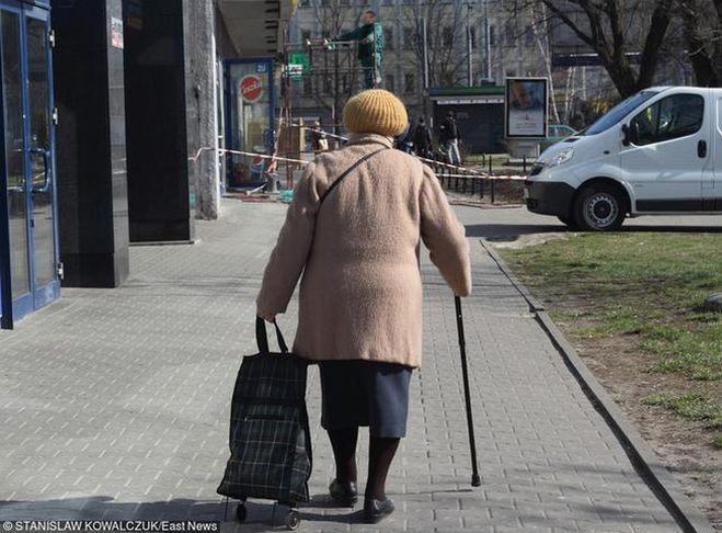 List od Czytelniczki: "Poznajcie moją starszą sąsiadkę z piekła rodem"