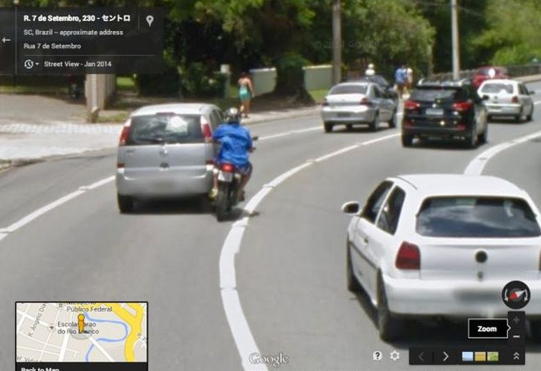 Wypadek motocyklowy na Google Street View 2
