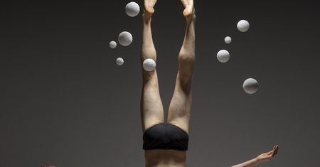 "Ta chwila może istnieć tylko na fotografii" - Lois Greenfield opowiada o fotografowaniu tancerzy Haselbladem z lat 80.