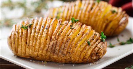 Ziemniaki Hasselback. Skandynawski hit w kuchni