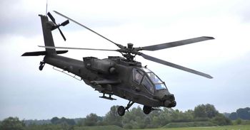 Apache już latają nad Kujawami. Pod Inowrocławiem trwa szkolenie załóg