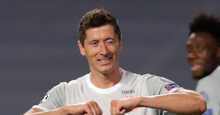 Robert Lewandowski kupił córkom auto. Już nim jeżdżą!