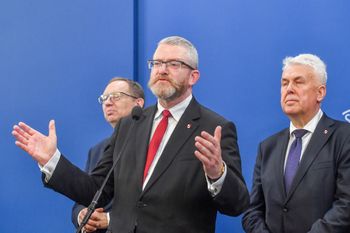 Znów chcą uchylić immunitet Braunowi. Bodnar wysłał pismo do PE