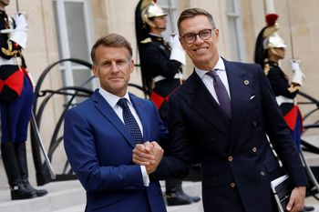 10 państw w nuklearnej inicjatywie Francji. Finlandia podjęła decyzję