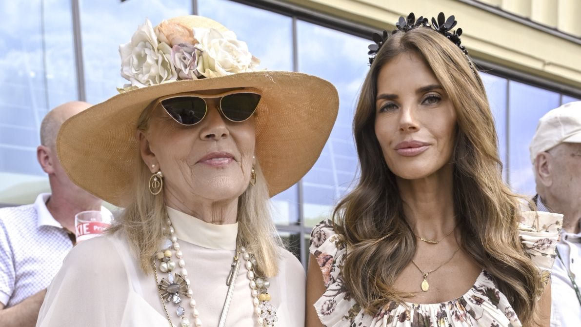 Weronika Rosati, Teresa Rosati