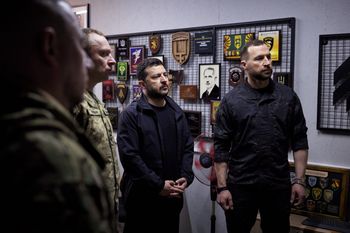 Niespodziewana wizyta Zełenskiego. Pokazał nagranie z frontu