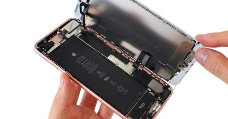 iPhone 7 i iPhone 7 Plus - jakie są w końcu pojemności ich baterii?