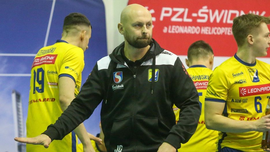 (Jakub Guz jest wychowankiem klubu ze Świdnika, rozgrywając ponad 500 spotkań jako zawodnik. PZL Leonardo Avię prowadzi od kwietnia 2023 roku).