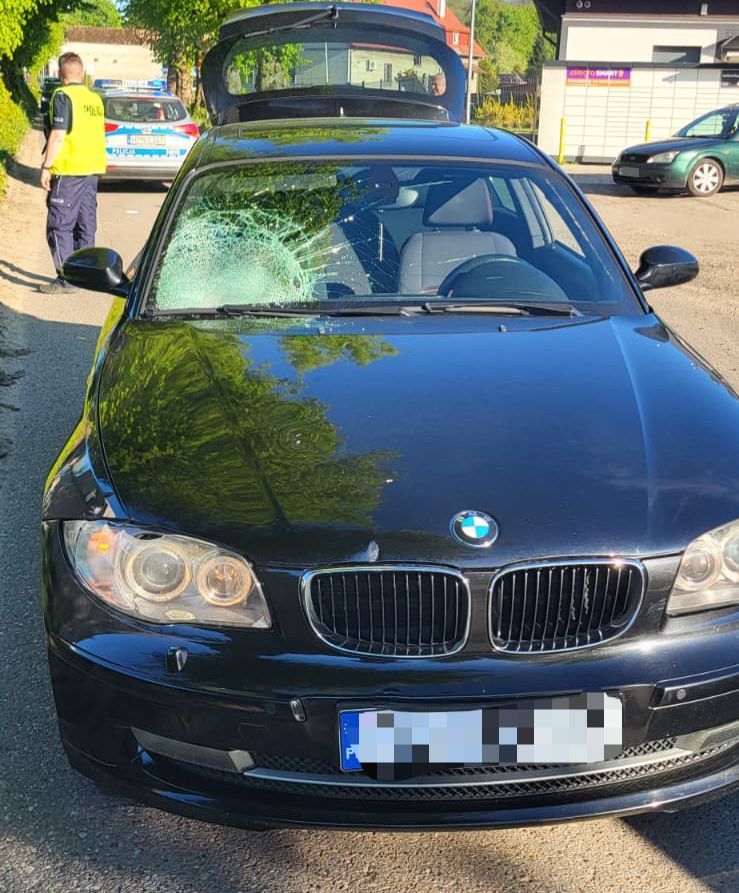 7-latek wjechał rowerem pod samochód. Chłopiec trafił do szpitala