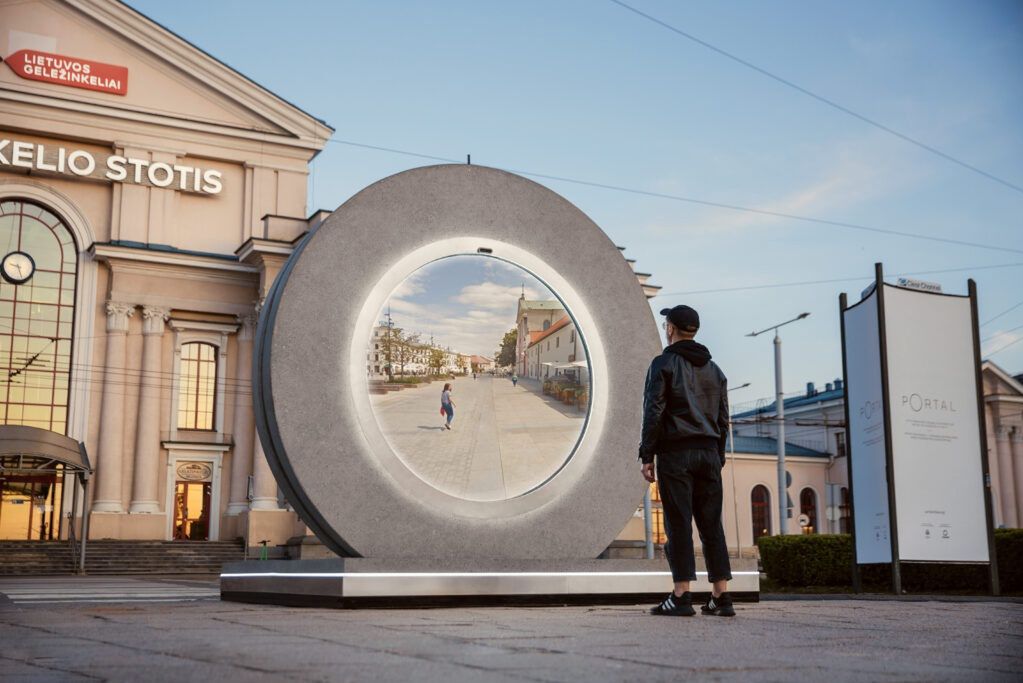 Portal łączący Wilno i Lublin. Obraz jak z filmu science-fiction!